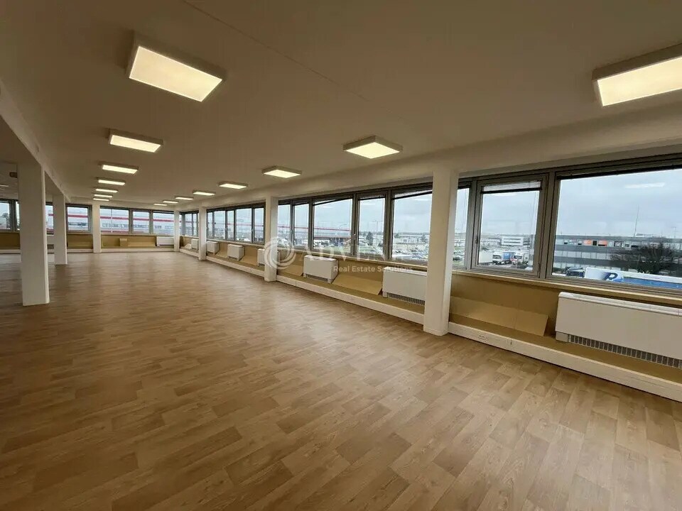 Location Bureaux 278 m² à 556 m² - Photo 1