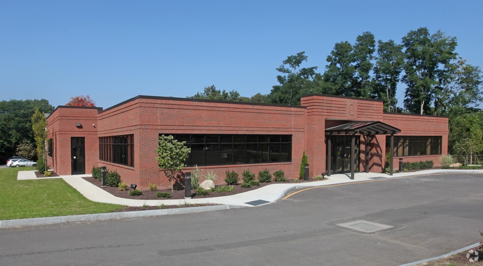220 Linden Oaks Dr, Rochester, NY for lease - Building Photo - Image 3 of 5