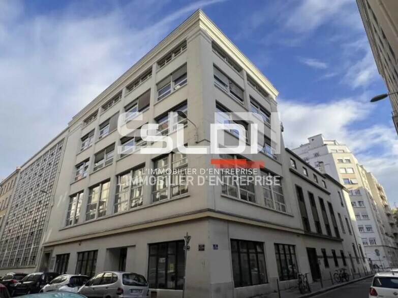 Office in Lyon for lease - Building Photo - Image 1 of 8