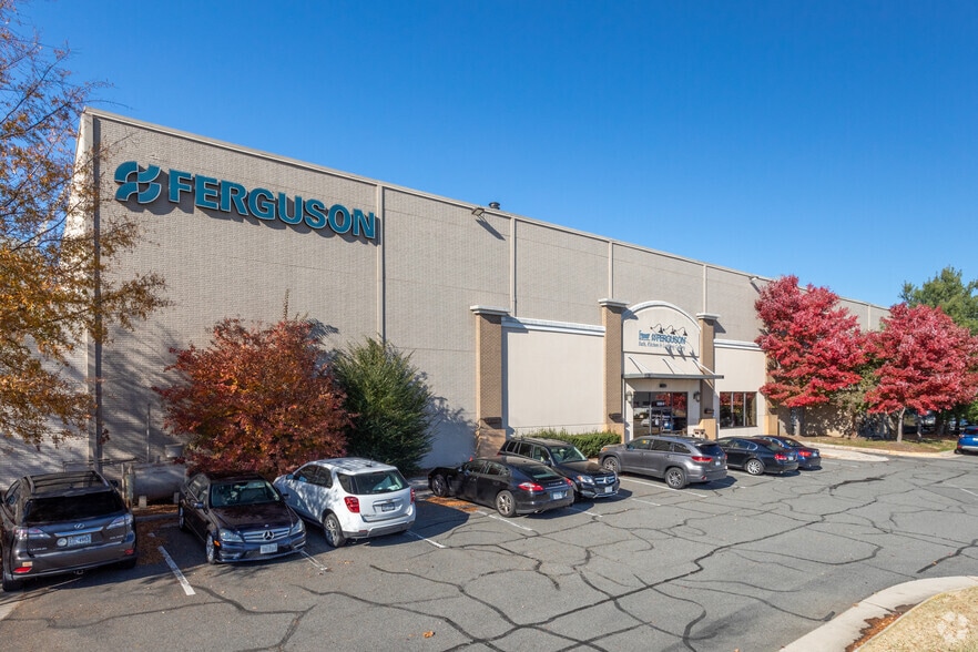 5650 General Washington Dr, Alexandria, VA for lease - Building Photo - Image 2 of 2