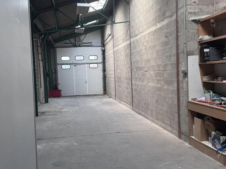 Industrial in Colombes for sale - Interior Photo - Image 3 of 17