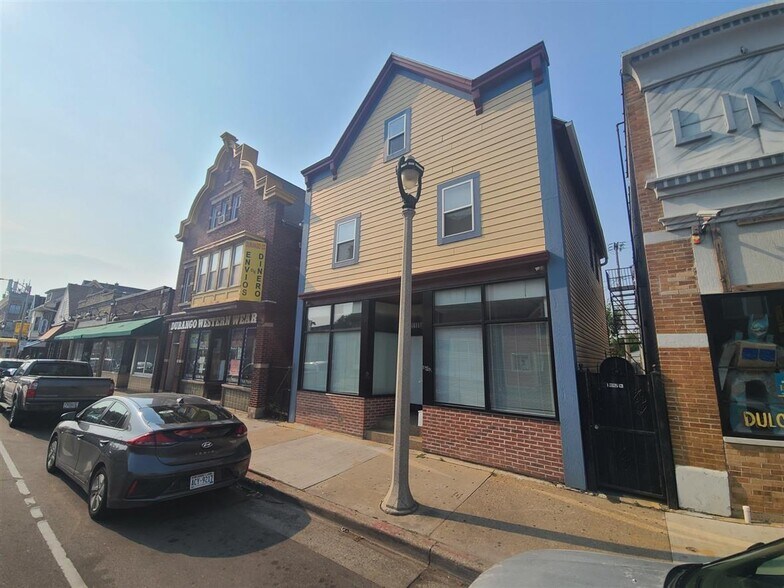 1108 W Lincoln Ave, Milwaukee, WI for sale - Primary Photo - Image 1 of 1