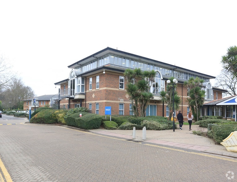 Chatham Maritime, Chatham for sale - Primary Photo - Image 1 of 1