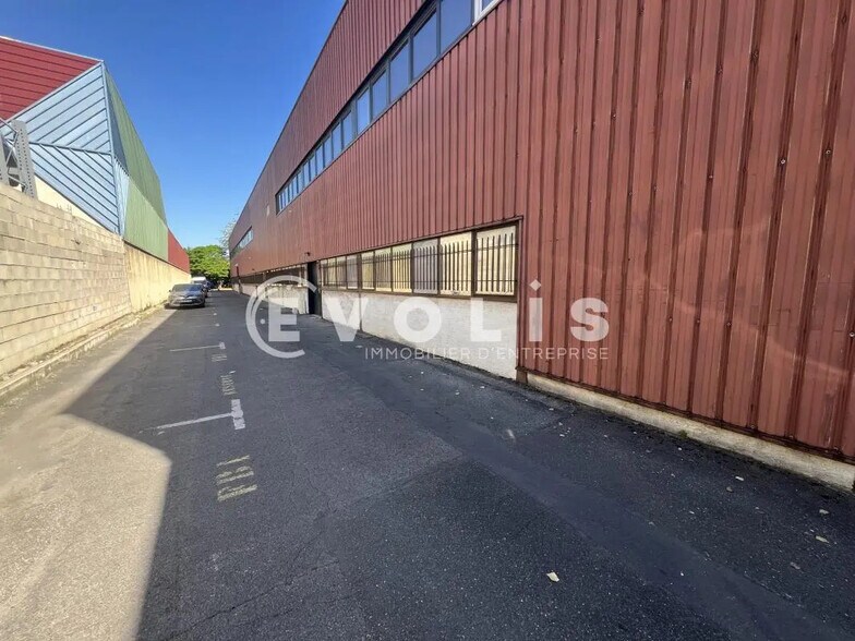 Office in Fontenay-sous-Bois for lease - Building Photo - Image 1 of 20