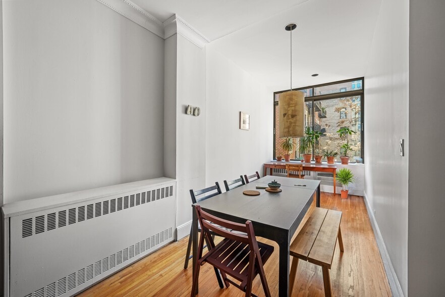 489 West End Ave, New York, NY for sale - Interior Photo - Image 3 of 14