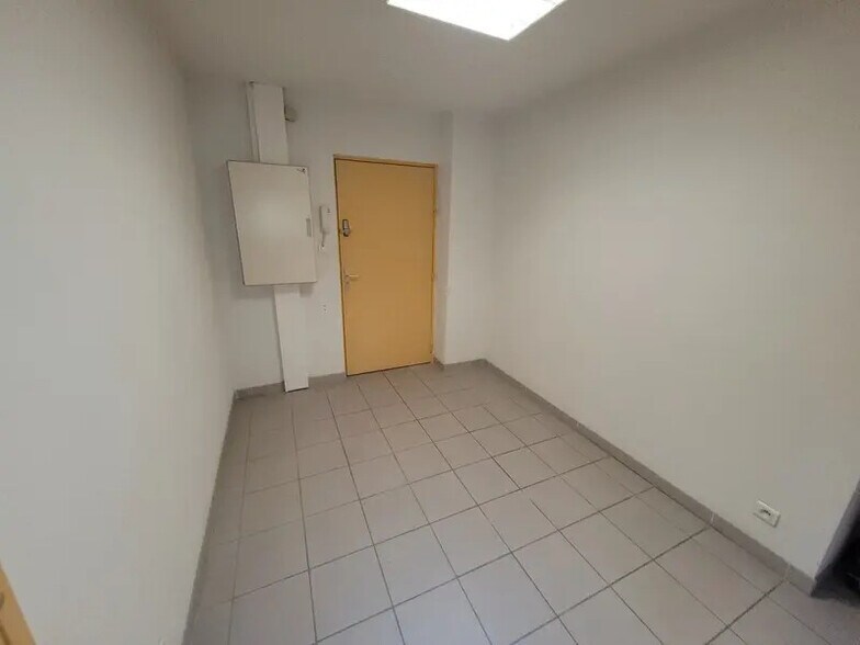 Flex in Alès for sale - Interior Photo - Image 2 of 12