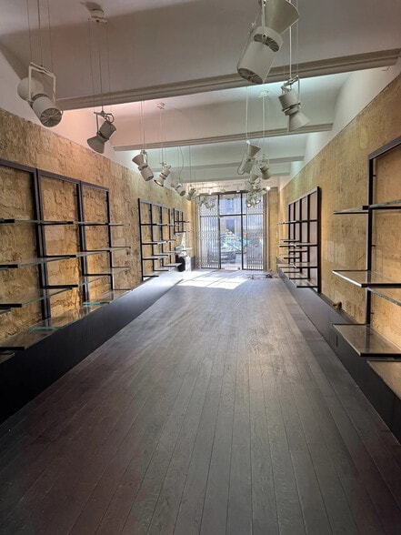 43 Cours Georges Clémenceau, Bordeaux for lease - Interior Photo - Image 2 of 5