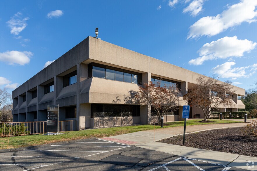 101 Merritt Blvd, Trumbull, CT for lease - Building Photo - Image 1 of 6