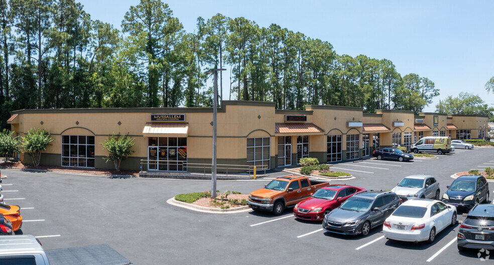 7999 Philips Hwy, Jacksonville, FL for lease - Building Photo - Image 2 of 6