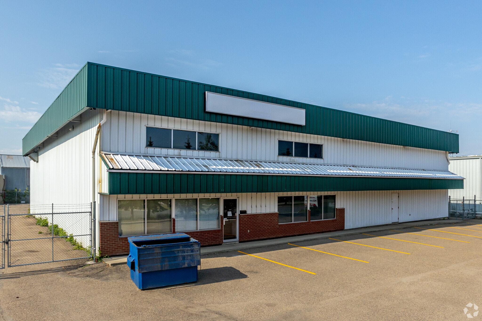 8803 60th Ave NW, Edmonton, AB for lease Primary Photo- Image 1 of 3