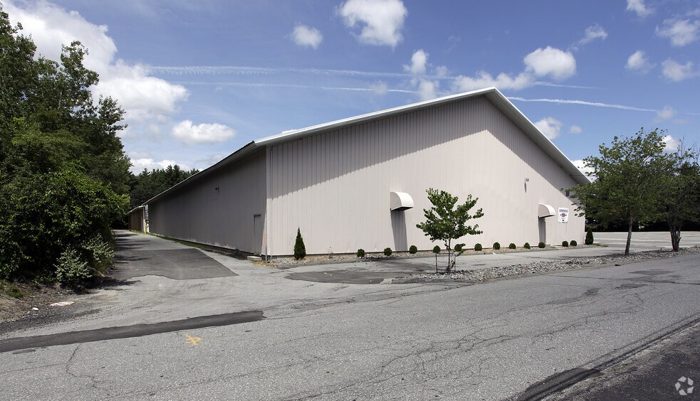 20 Carter St, Tewksbury, MA 01876 Office for Lease