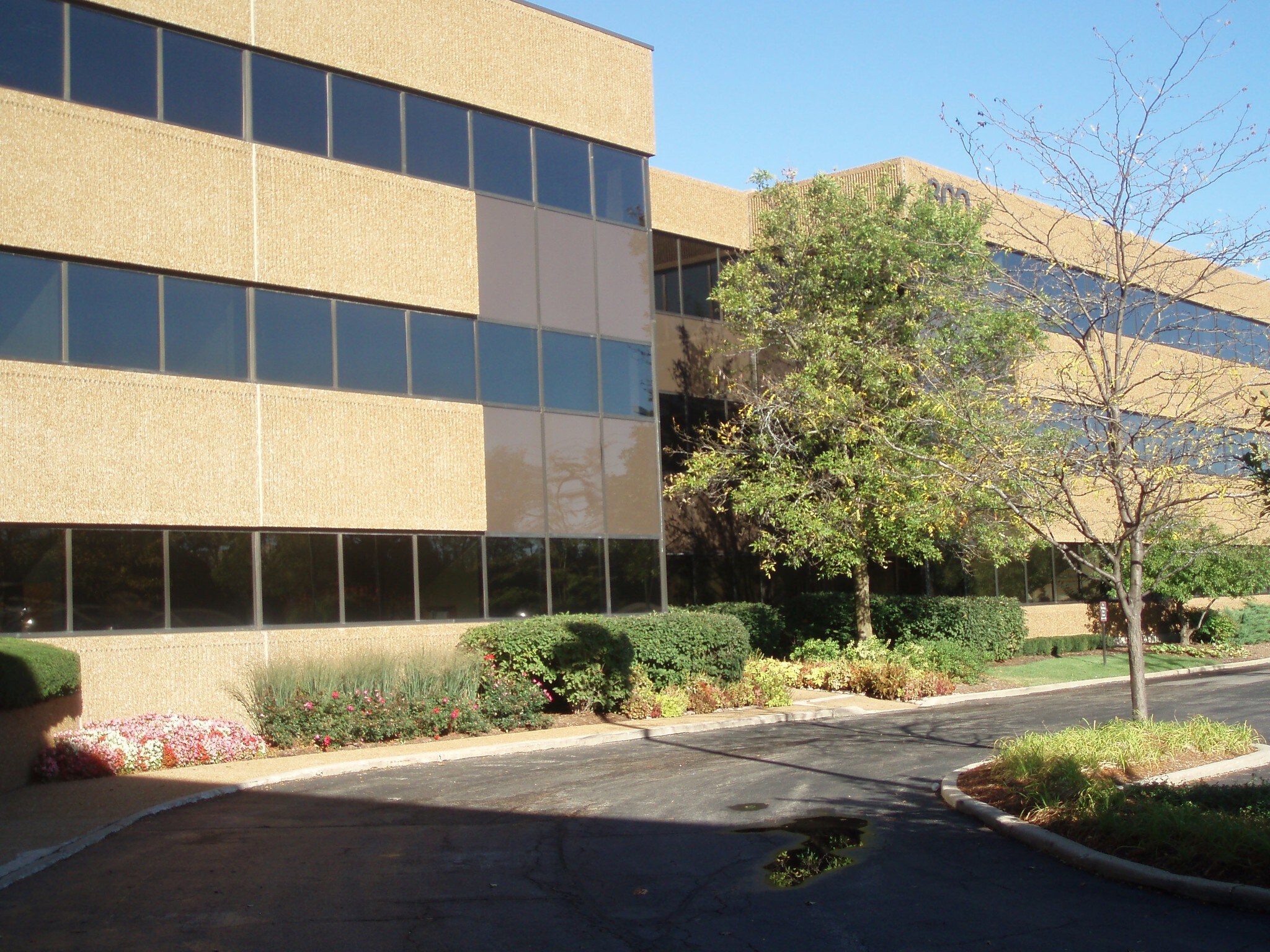 600 Hart Rd, Barrington, IL 60010 Barrington Corporate Center