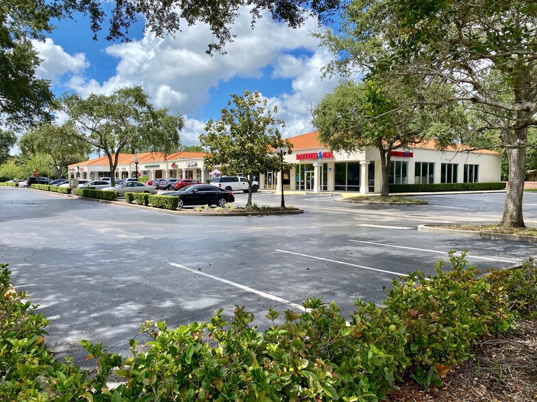 1425 W Granada Blvd, Ormond Beach, FL for lease - Building Photo - Image 3 of 5