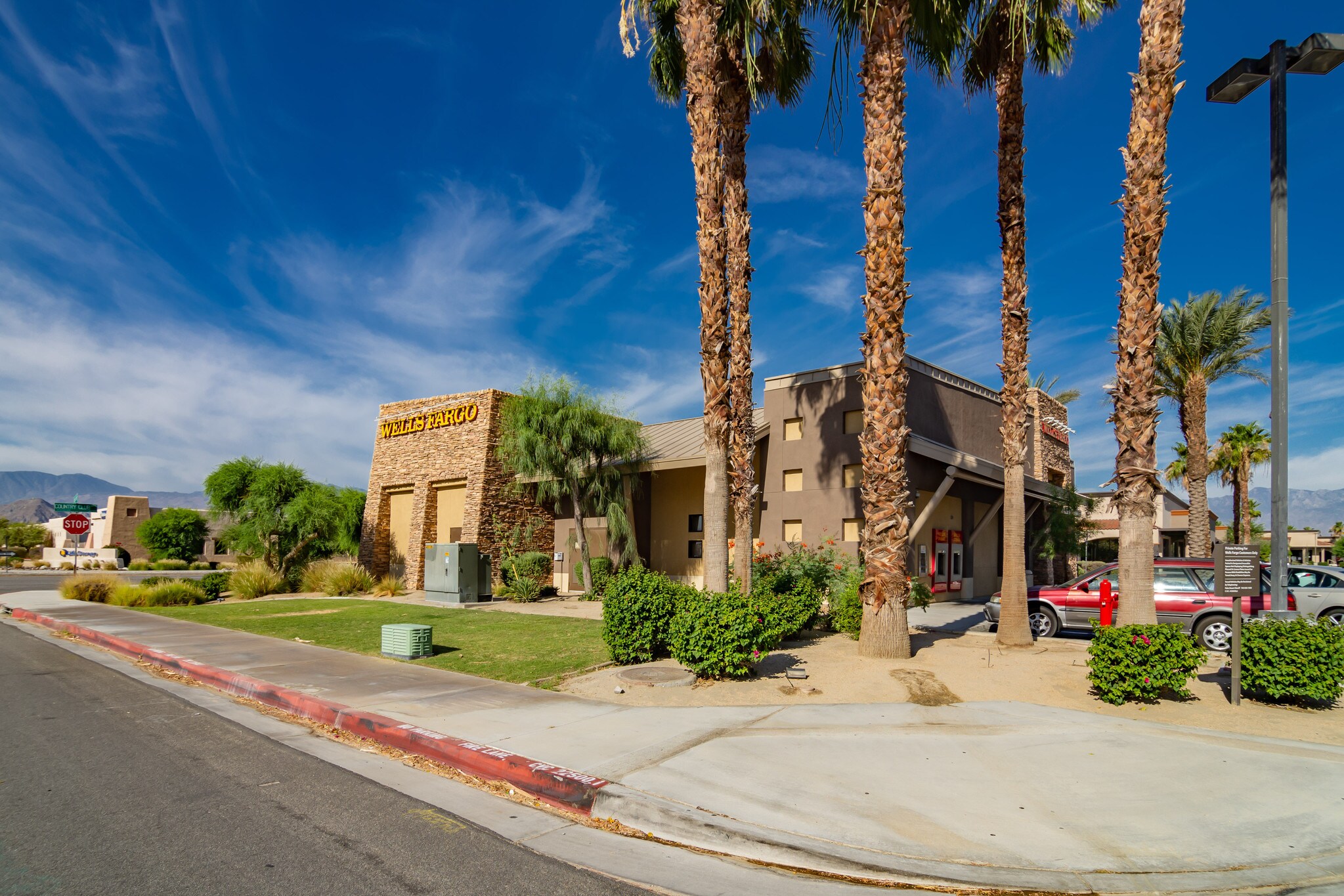 77932 Country Club Dr, Palm Desert, CA for sale Primary Photo- Image 1 of 1