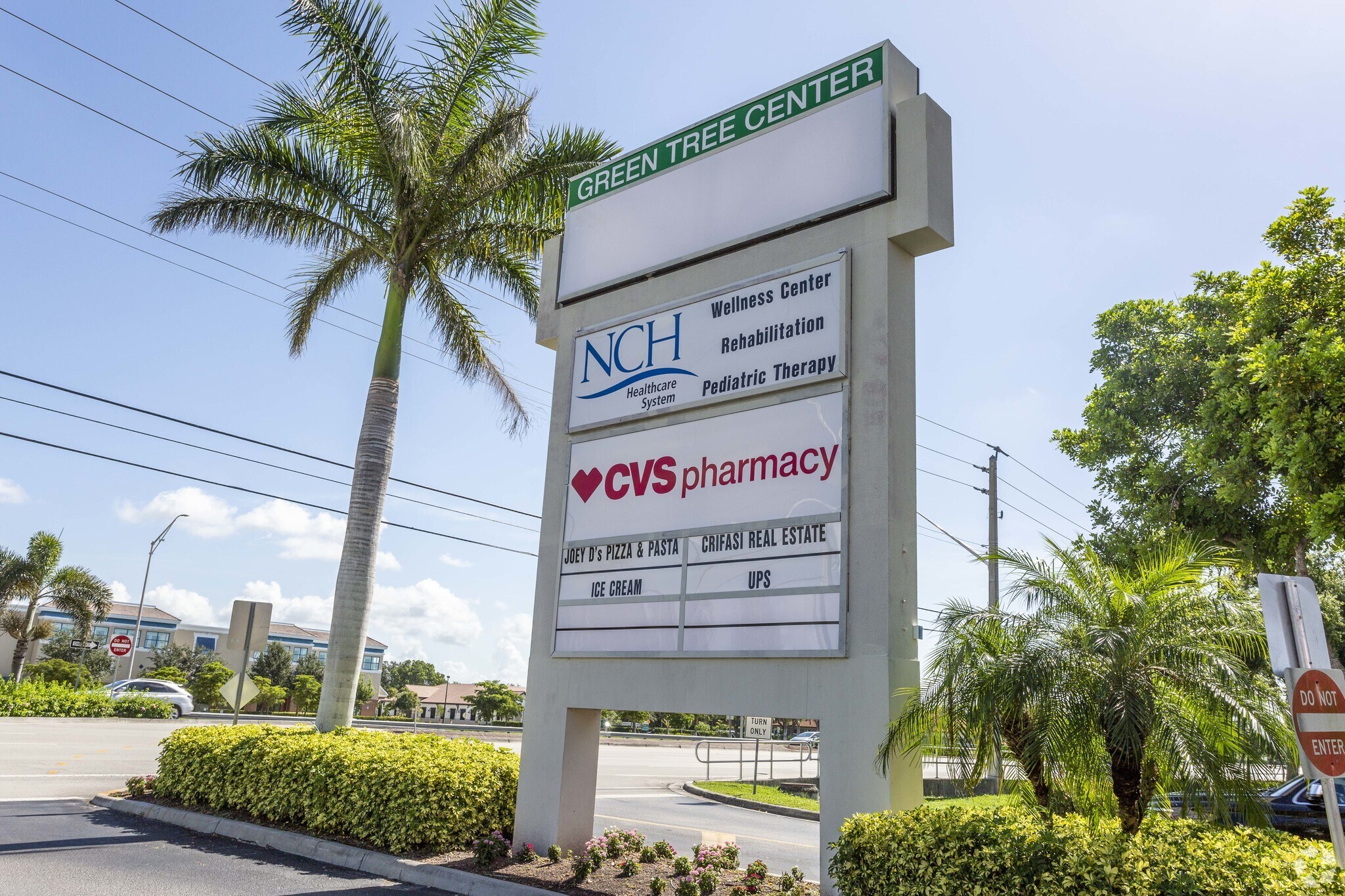 23022482 Immokalee Rd, Naples, FL 34110 Greentree Center