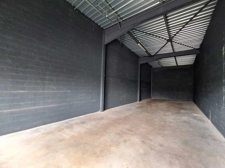 Office in Cadaujac for lease - Interior Photo - Image 2 of 5