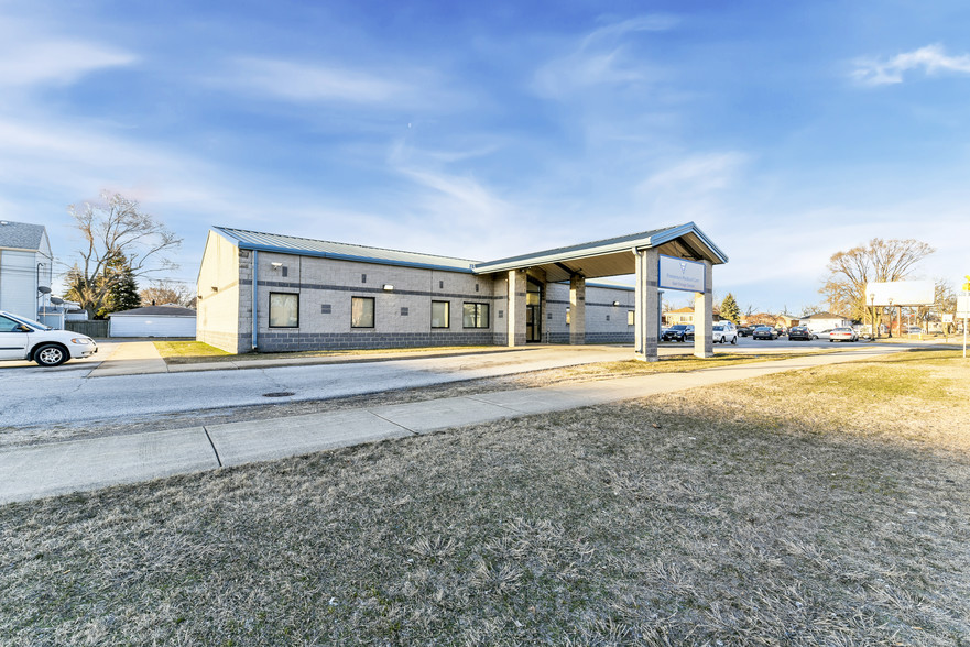 1207 E Chicago Ave, East Chicago, IN for sale - Primary Photo - Image 1 of 1