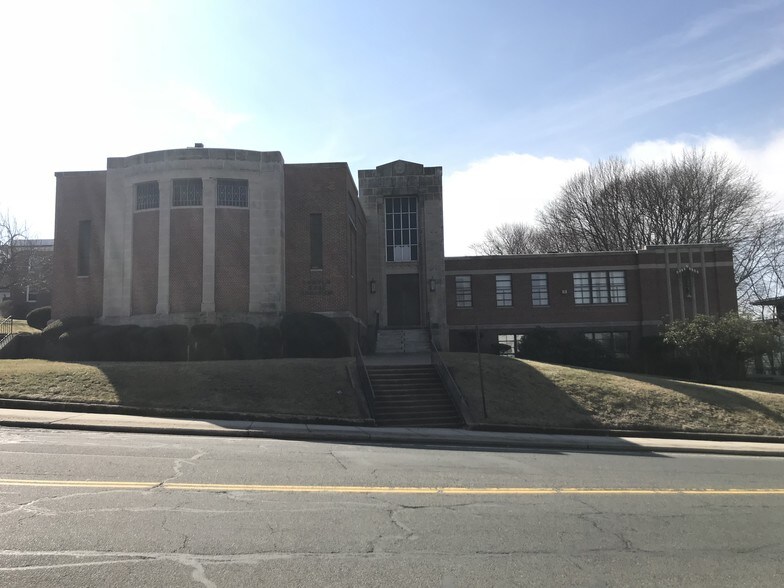 127 E Main St, Meriden, CT for sale - Building Photo - Image 1 of 1