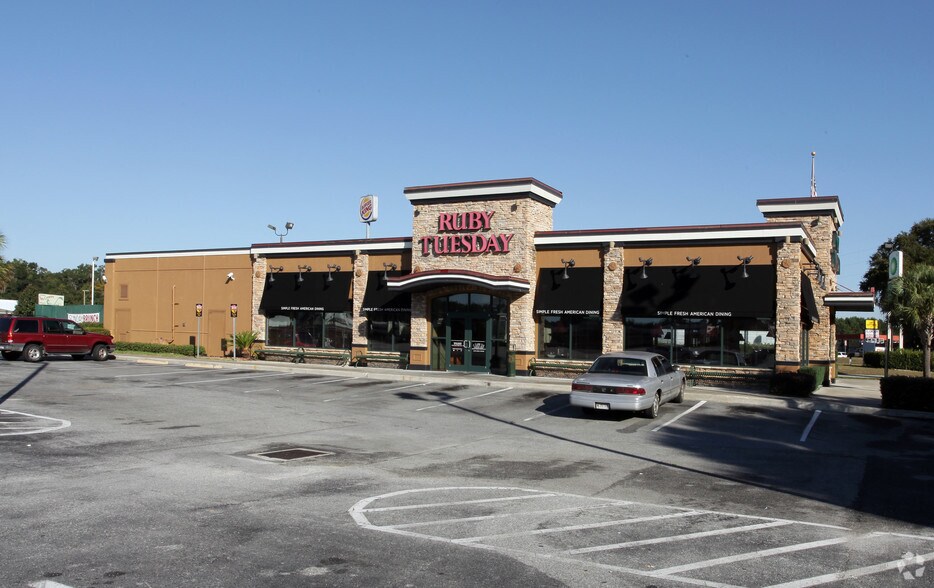 1025 Magnolia Bluff Way SW, Darien, GA for sale - Primary Photo - Image 1 of 1