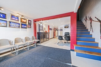 598-600 Boul Cure-Poirier O, Longueuil, QC for lease Interior Photo- Image 2 of 4