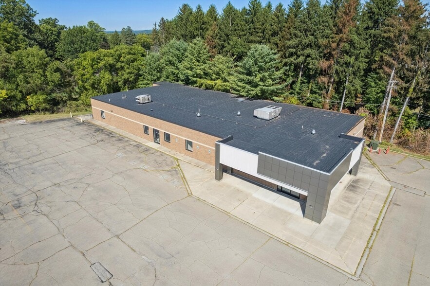 2715 Wilmington Rd, New Castle, PA for lease - Building Photo - Image 3 of 12