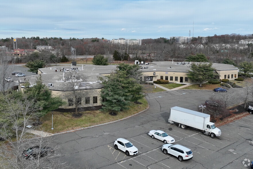 200 Corporate Pl, Peabody, MA for lease - Primary Photo - Image 1 of 8