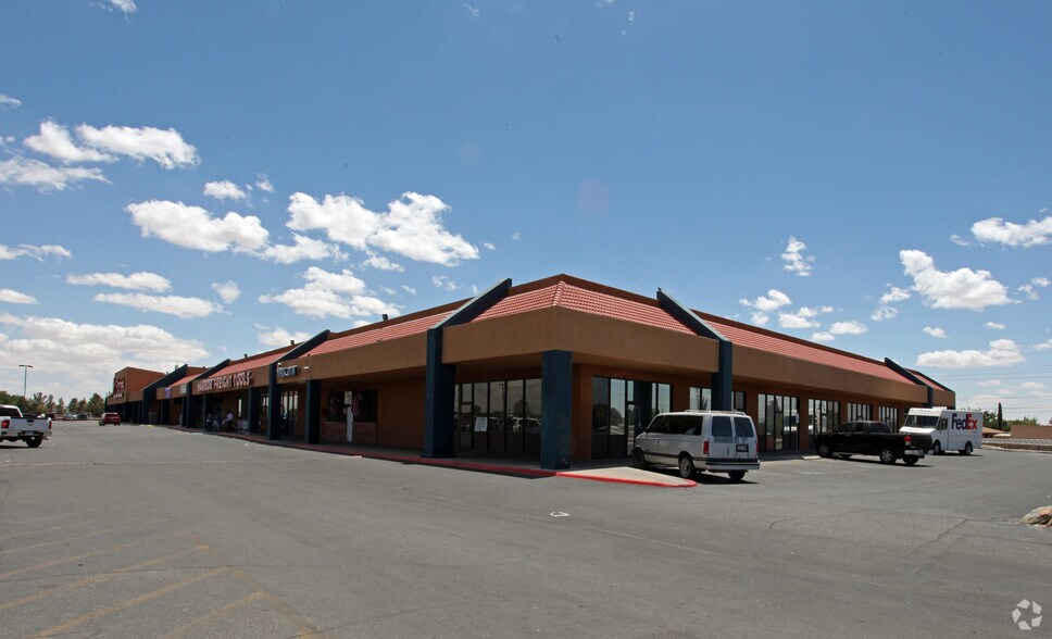 3333 Yarbrough Dr, El Paso, TX for lease - Primary Photo - Image 1 of 13