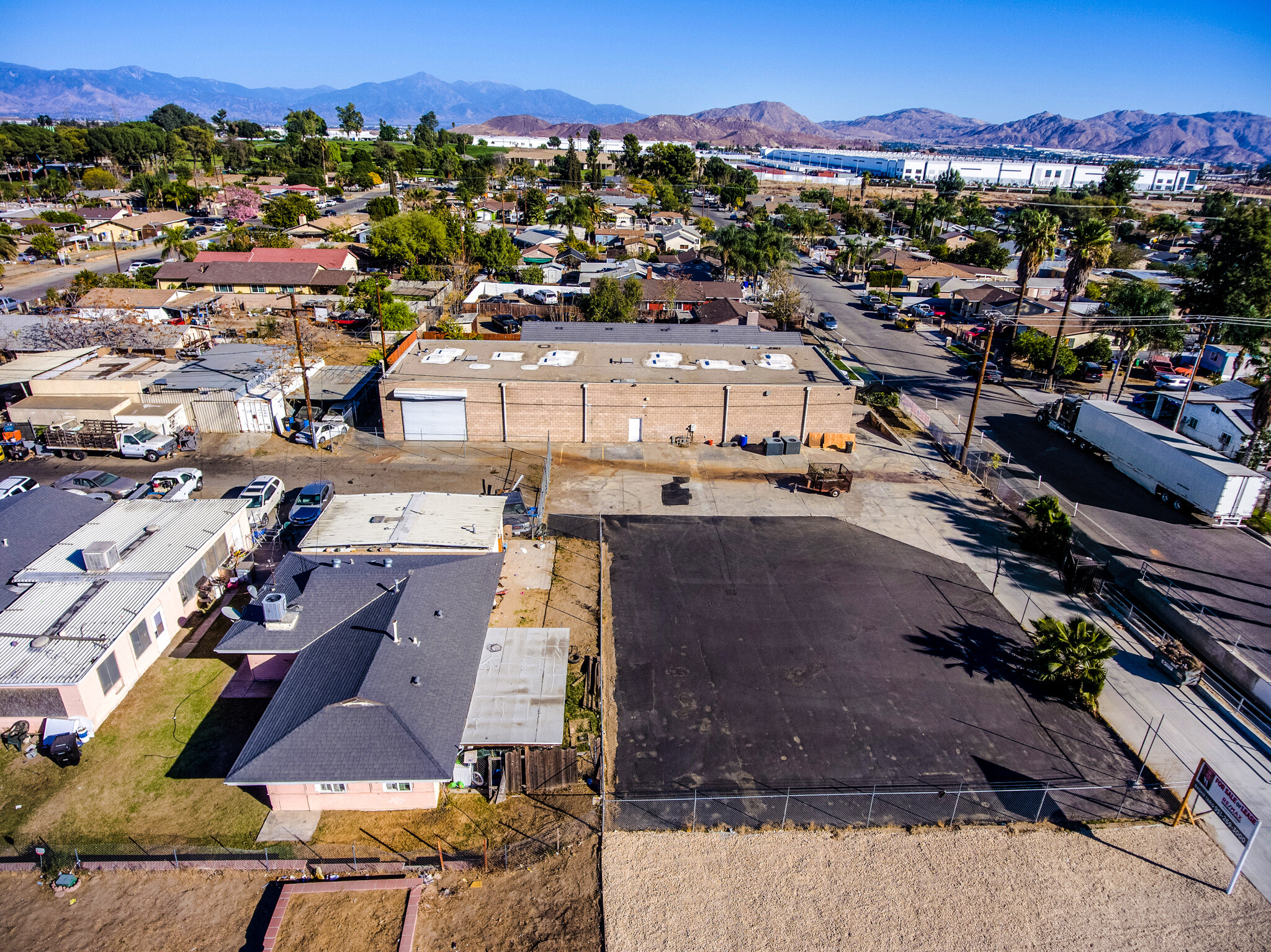 18738 5th St, Bloomington, CA for lease Primary Photo- Image 1 of 22