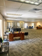 2310 Commerce Point Dr, Lakeland, FL for lease Interior Photo- Image 1 of 18