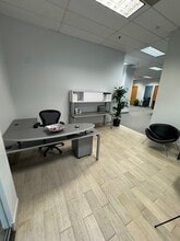 105 Decker Ct, Irving, TX for lease Interior Photo- Image 2 of 8