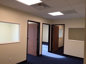 6430 Variel Ave, Woodland Hills, CA for lease Interior Photo- Image 1 of 2