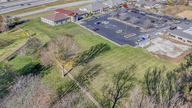 5731 NW 72nd St, Kansas City, MO - aerial  map view - Image1