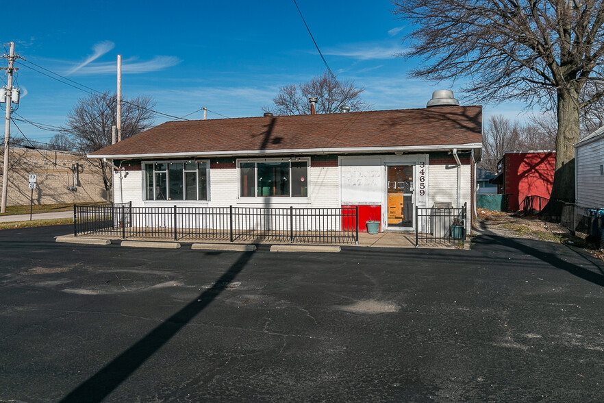 34659 Vine St, Willowick, OH for sale - Building Photo - Image 1 of 1