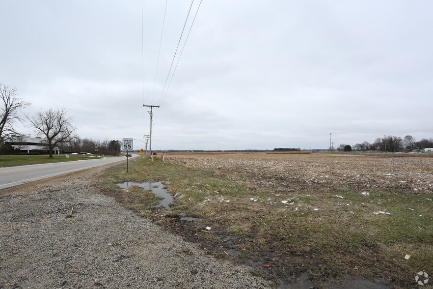 49-50 Plank Rd, Hampshire, IL for sale - Primary Photo - Image 1 of 1