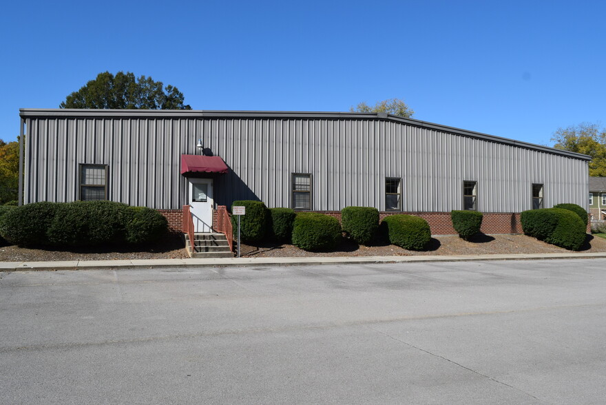 149-151 Freeman St, Tullahoma, TN for lease - Primary Photo - Image 1 of 7