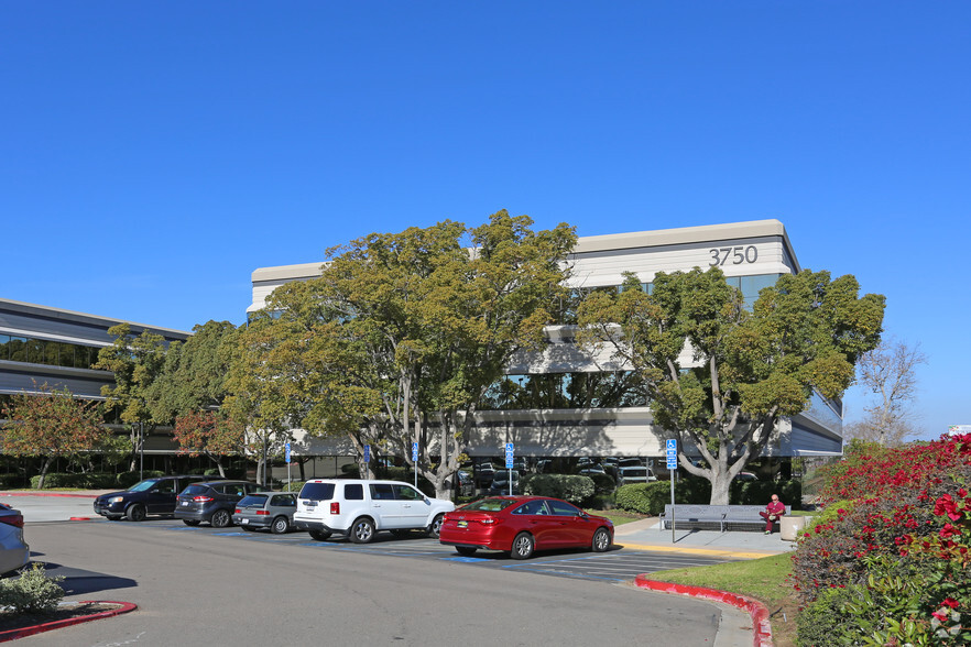 3750 Convoy St, San Diego, CA for lease - Building Photo - Image 2 of 3