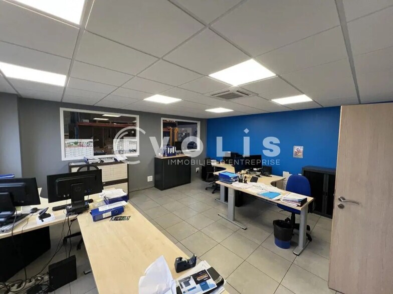 Flex in FLEURIEUX-SUR-L'ARBRESLE for sale - Interior Photo - Image 2 of 7