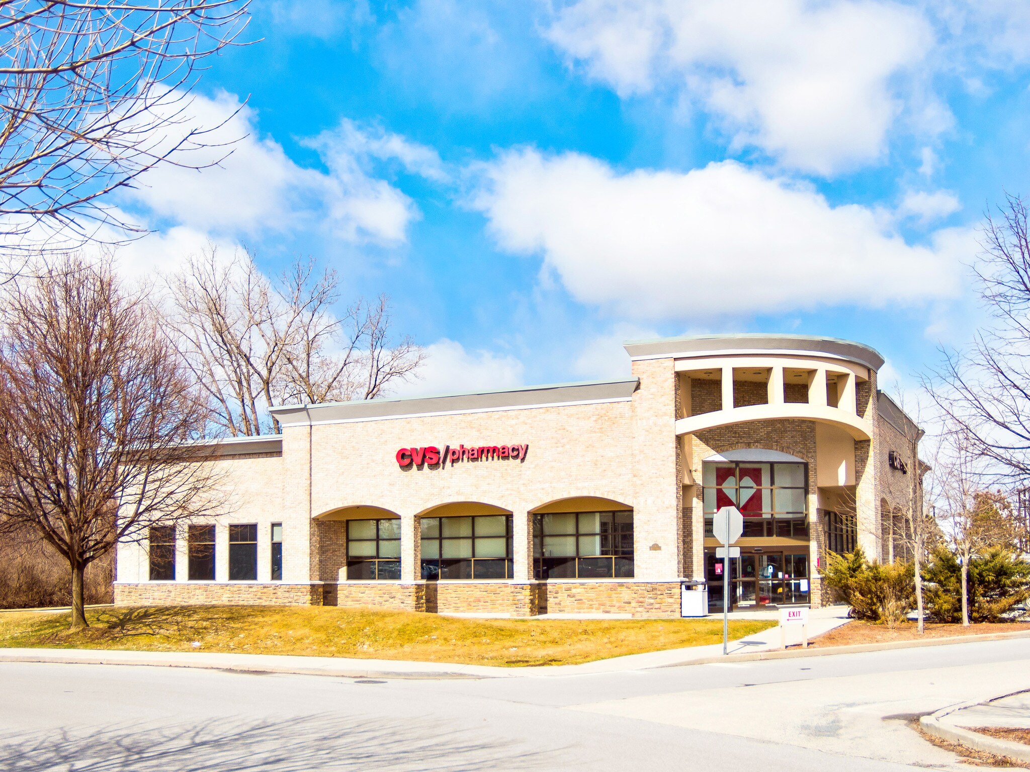 8 Kocher Dr, Bennington, VT for sale Building Photo- Image 1 of 1