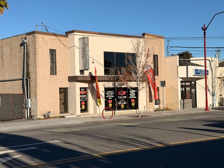 3113 Middlefield Rd, Redwood City, CA for lease - Building Photo - Image 1 of 5