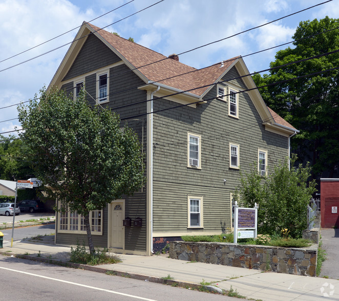 895 N Main St, Providence, RI for sale - Primary Photo - Image 1 of 1