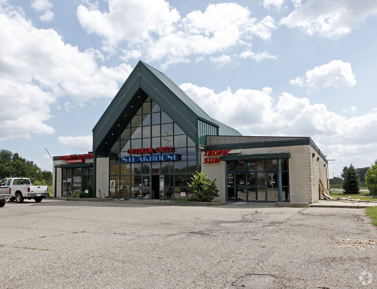 5030 Coldwater Rd, Flint, MI for sale - Building Photo - Image 1 of 27