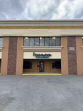 100-172 W Springbrook Dr, Johnson City, TN for lease Interior Photo- Image 1 of 16