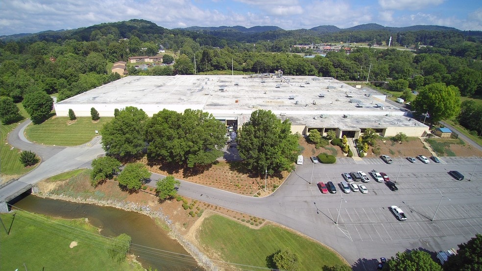 750 Old Abingdon Hwy, Bristol, VA for sale - Building Photo - Image 1 of 1