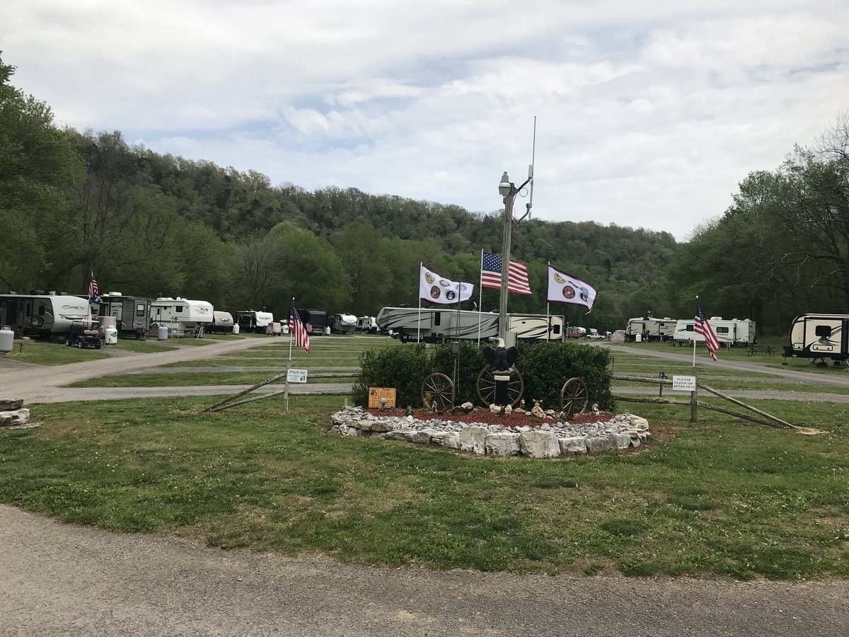 2558 Cummins Ferry Rd, Salvisa, KY 40372