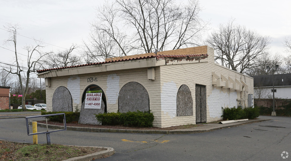 2264 Middle Country Rd, Centereach, NY for sale - Primary Photo - Image 1 of 1