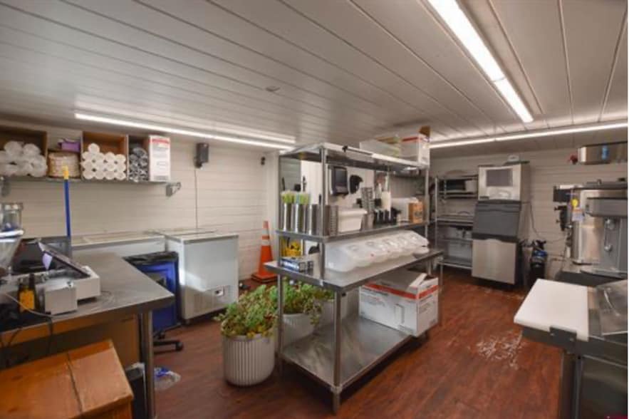 1035 Park Ave, Monte Vista, CO for sale - Interior Photo - Image 2 of 32