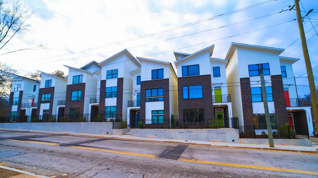 2488 Perry Blvd NW, Atlanta, GA for sale Building Photo- Image 1 of 1