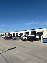 203-211 SW 28th St, Fort Lauderdale FL - Warehouse