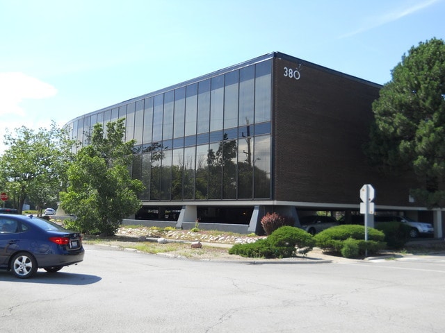 380 E Northwest Hwy, Des Plaines, IL for lease - Building Photo - Image 1 of 12