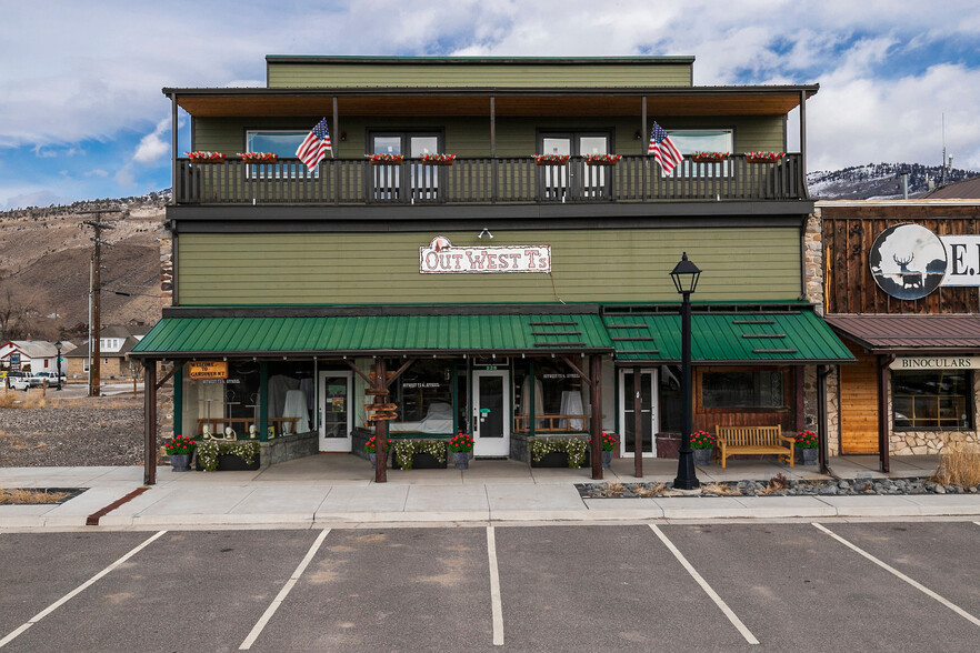 228 Park St, Gardiner, MT for sale - Primary Photo - Image 1 of 1